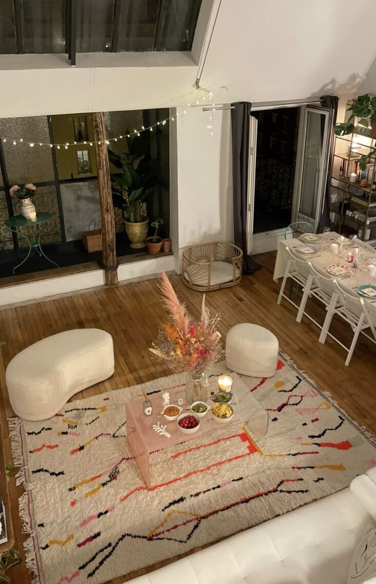 Alfombra Azilal con diseño abstracto y patrones geométricos bereber