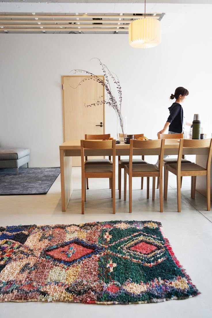 Alfombra boucherouite in interiores en tendencia 2026