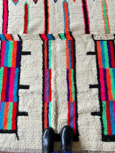 Alfombra etnica neon