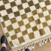 Alfombra marroquí damero ajedrez mostaza