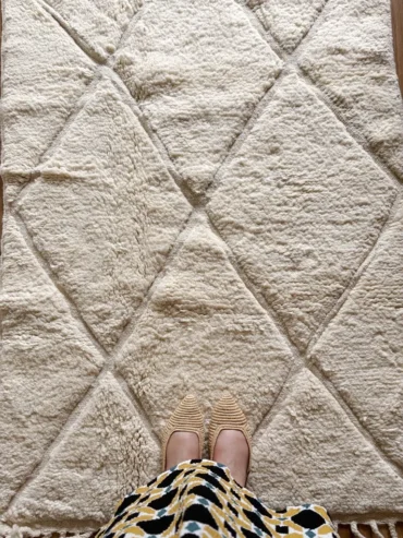 alfombra marroqui pequeña blanca rombos