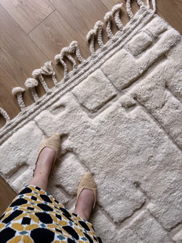 alfombra beni ouarain blanca relieve geometrico