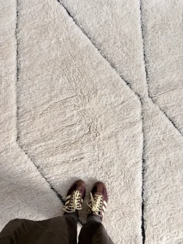 Alfombra bereber blanca y negra