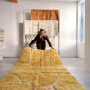 Alfombra lana mostaza