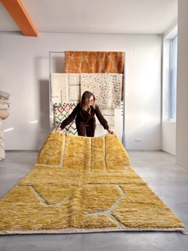 Alfombra lana mostaza