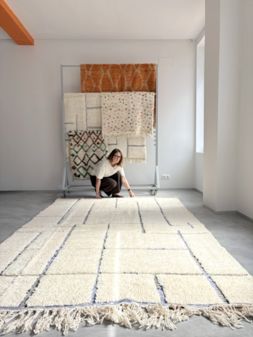 Alfombra lineas azul negro