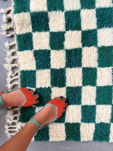 Alfombra verde oscuro cuadros