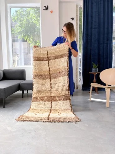 alfombra vintage en tonos tierra