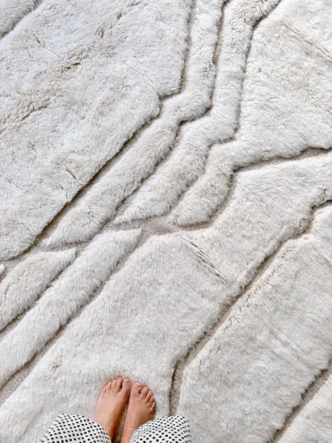 alfombra Mrirt blanca líneas relieve